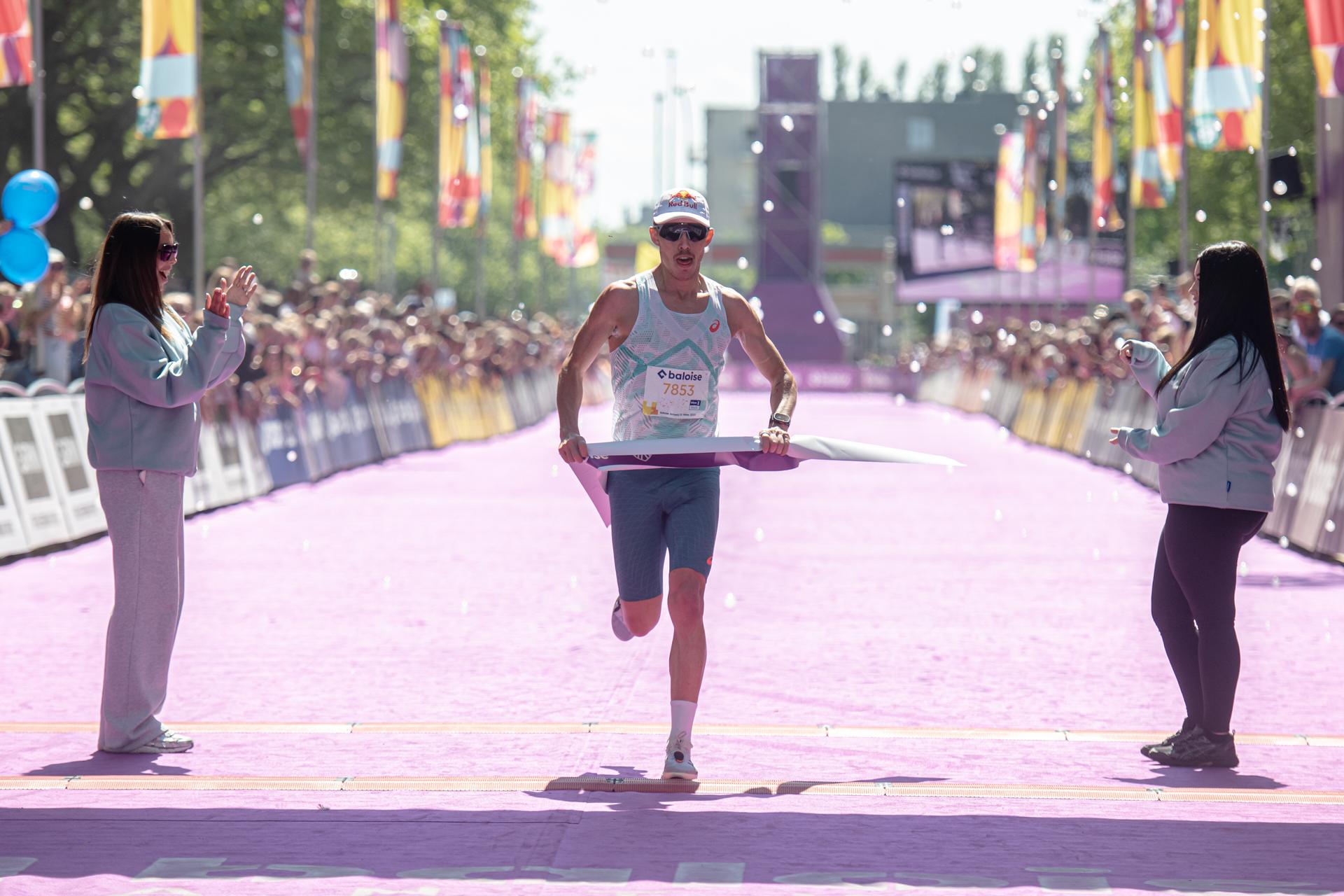 Hayden Wilde wins the Antwerp Ten Miles running event, Sunday 27 April 2025 in Antwerp. BELGA PHOTO JONAS ROOSENS
