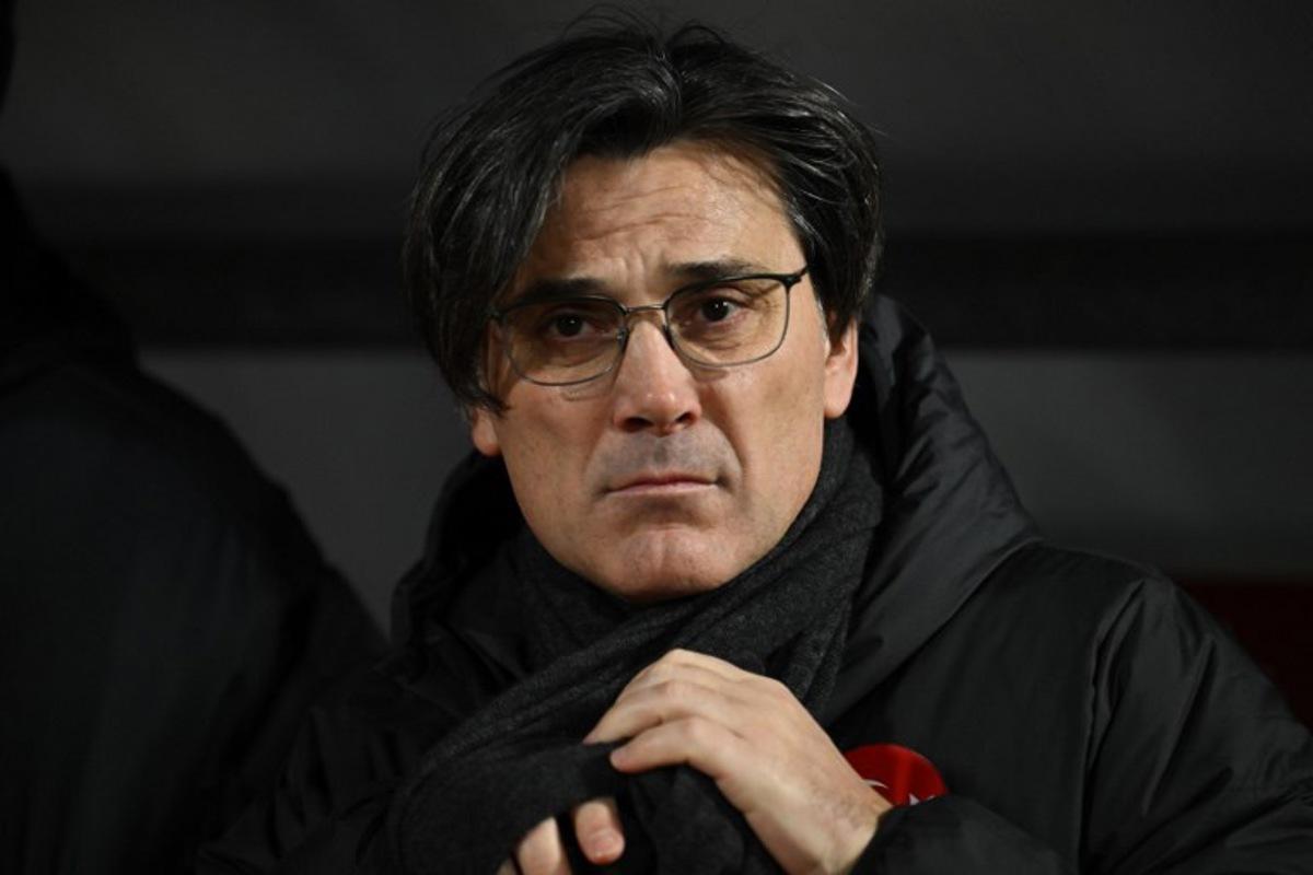 Turkey's headcoach Vincenzo Montella looks on during the FIFA World Cup 2026 European qualification final football match between Kosovo and Turkey at the Fadil Vokrri stadium in Pristina on March 31, 2026. Armend NIMANI / AFP