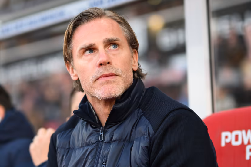 Charleroi's head coach Hans Cornelis pictured before a soccer match between SV Zulte Waregem and Sporting Charleroi, Sunday 22 March 2026 in Waregem, on day 30 of the 2025-2026 'Jupiler Pro League' first division of the Belgian championship. BELGA PHOTO MAARTEN STRAETEMANS