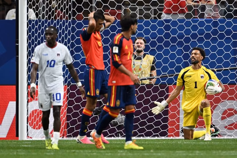 Cape Verde's goalkeeper #01 Vozinha (R) reacts during the 2026 World Cup Group H football match between Spain and Cape Verde at the Atlanta Stadium in Atlanta on June 15, 2026. Roberto SCHMIDT / AFP