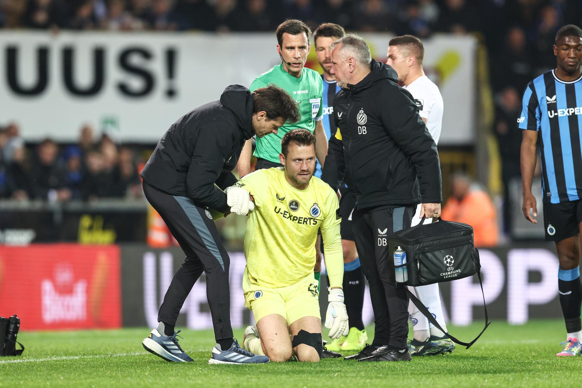 Club's goalkeeper Simon Mignolet pictured during a soccer match between Club Brugge and Royale Union Saint-Gilloise, Thursday 24 April 2025 in Brugge, on day 5 (out of 10) of the Champions' Play-offs of the 2024-2025 'Jupiler Pro League' first division of the Belgian championship. BELGA PHOTO BRUNO FAHY