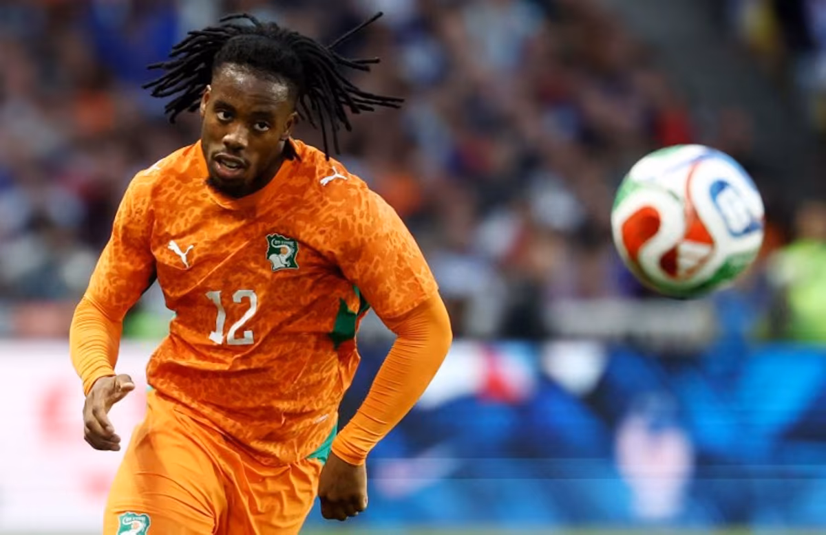 Ivory Coast's forward Elye Wahi eyes the ball during the international friendly football match between France and Ivory Coast ahead of the 2026 FIFA World Cup football tournament at the Stade de la Beaujoire in Nantes, western France, on June 4, 2026. FRANCK FIFE / AFP