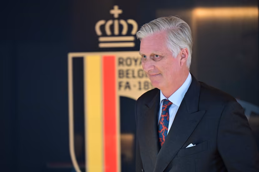 King Philippe - Filip of Belgium pictured during a visit to the Proximus Basecamp in Tubize, Tuesday 21 April 2026. Belgian king is on a two-day interregional business visit to Flanders and Wallonia, organized with the Flemish and Walloon business networks VOKA and AKT, with 40 business leaders from both regions. BELGA PHOTO DIRK WAEM