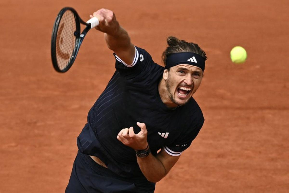 Germany's Alexander Zverev serves to Czech Republic's Jakub Mensik during their men's semi final singles match on day 13 of the French Open tennis tournament on Court Philippe-Chatrier at the Roland-Garros Complex in Paris on June 5, 2026. JULIEN DE ROSA / AFP