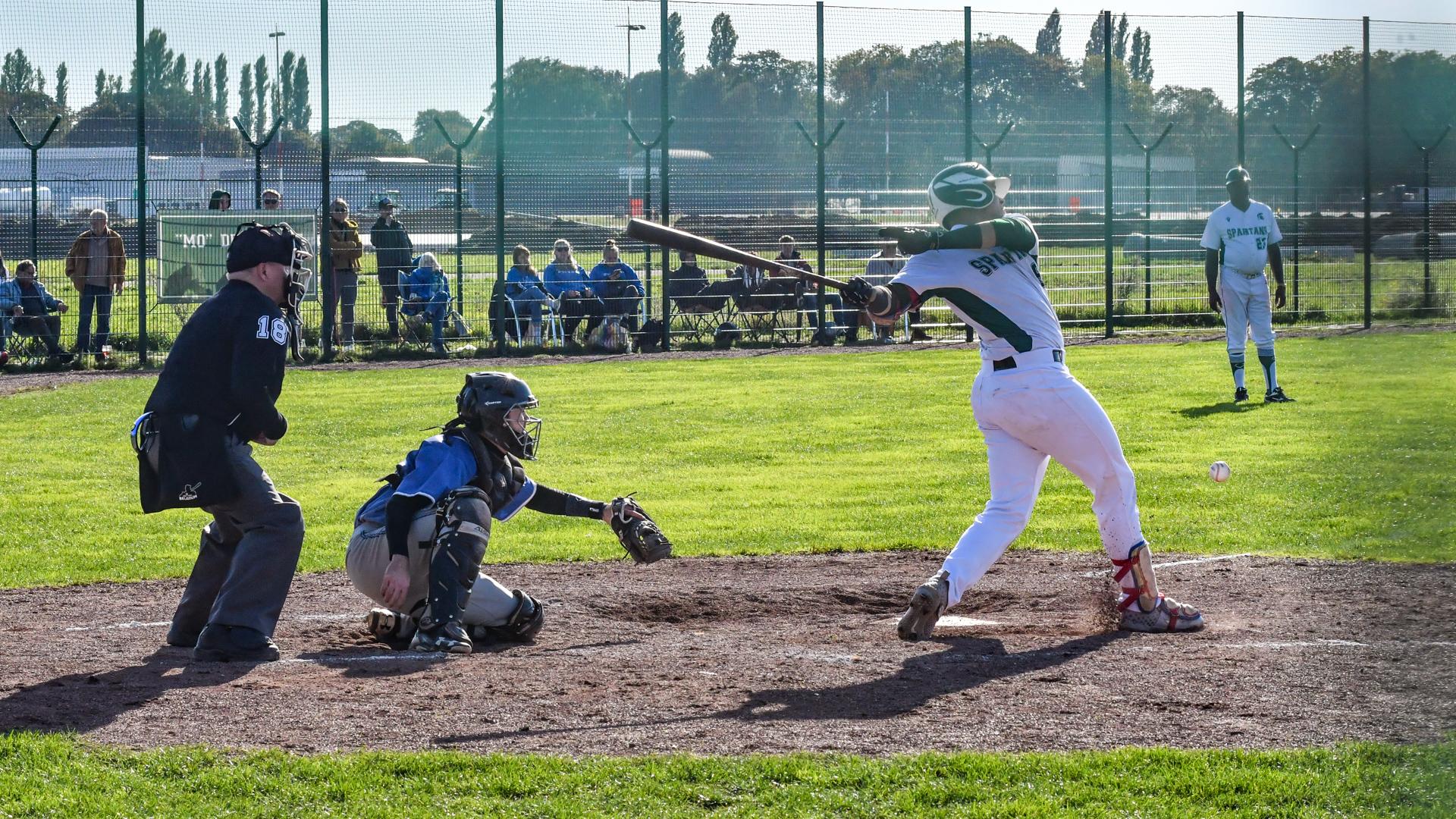 Spartans nemen de leiding en kunnen dit weekend Belgisch Kampioen worden.