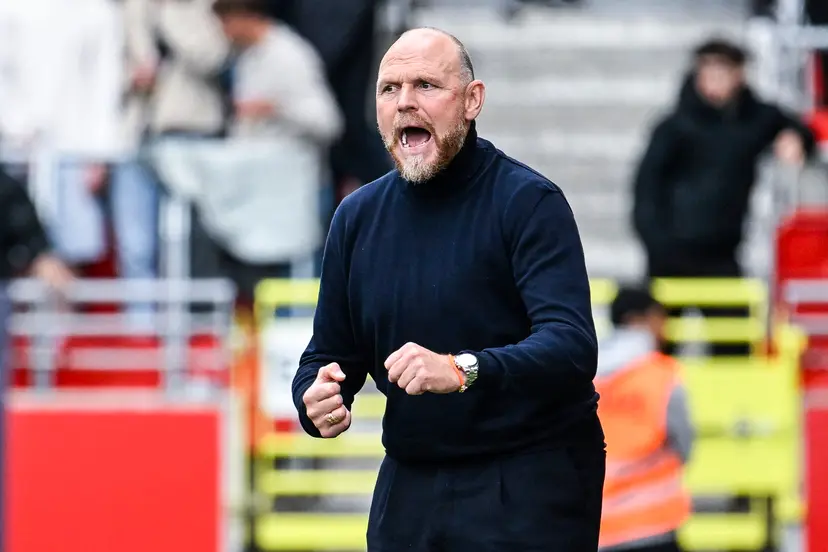 Antwerp's head coach Joseph Oosting pictured during a soccer match between Royal Antwerp FC and Standard de Liege, Sunday 03 May 2026 in Antwerp, on the sixth day of the Europe Play-offs (PO3) of the 2025-2026 'Jupiler Pro League' first division of the Belgian championship. BELGA PHOTO TOM GOYVAERTS