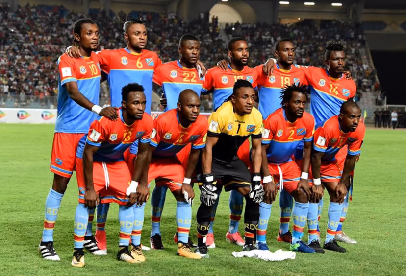 The Congo RD football team poses for picture during their World Cup 2018 qualifying football match between Tunisia and Congo on September 1, 2017 at the Rades Olympic Stadium in Tunis. FETHI BELAID / AFP