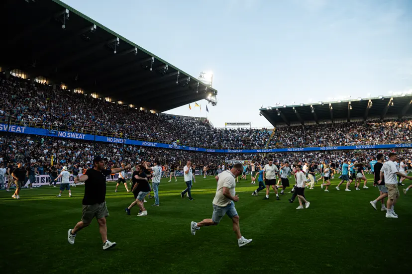 Club's fans pictured at a game between Belgian soccer team Club Brugge KV and KAA Gent, Sunday 24 May 2026 in Brugge, on the last day of the Champion's Play-offs of the 2025-2026 'Jupiler Pro League' first division of the Belgian championship. BELGA PHOTO EMILE WINDAL