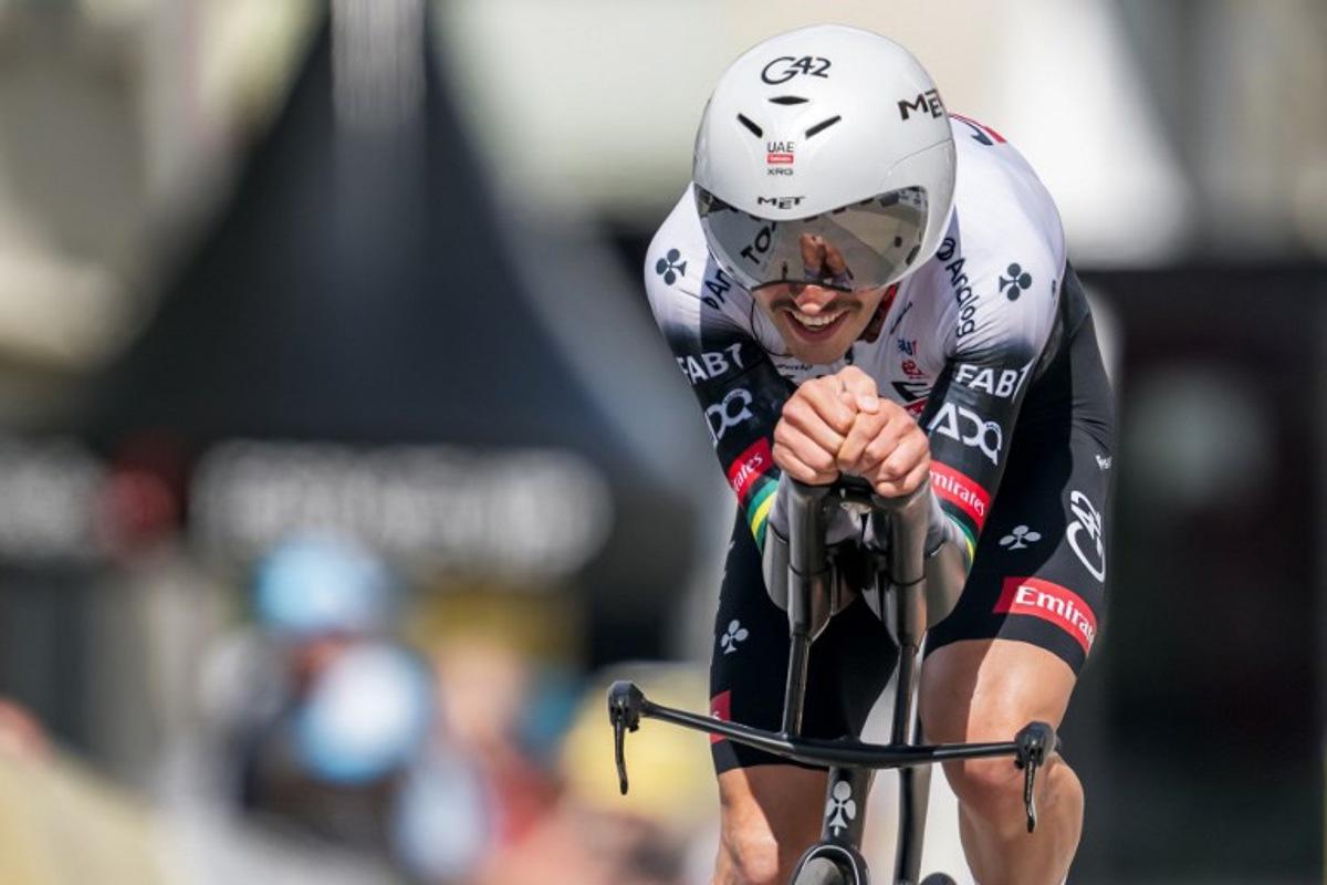 Australia's Jay Vine (UAE) competes in the prologue of the Tour of Romandie UCI cycling World tour, a 3.4 km time trial from Saint-Imier to Saint-Imier, on April 29, 2025. Fabrice COFFRINI / AFP