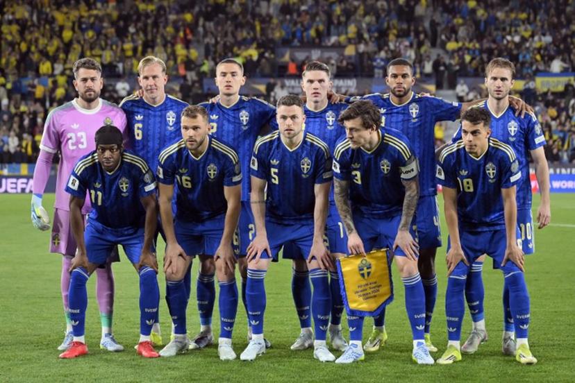 (From L) Sweden's goalkeeper #23 Kristoffer Nordfeldt, Sweden's midfielder Anthony Elanga, Sweden's defender #06 Herman Johansson, Sweden's midfielder #16 Jesper Karlstrom, Sweden's defender #02 Gustaf Lagerbielke, Sweden's defender #05 Gabriel Gudmundsson, Sweden's forward Viktor Gyokeres, Sweden's defender Victor Lindelof, Sweden's defender #04 Isak Hien, Sweden's midfielder #18 Yasin Ayari and Sweden's forward #07 Benjamin Nygren pose for a team phote before the 2026 World Cup qualifiers Europe zone semifinal football match between Ukraine and Sweden at Ciutat de Valencia Stadium in Valencia on March 26, 2026. Jose JORDAN / AFP