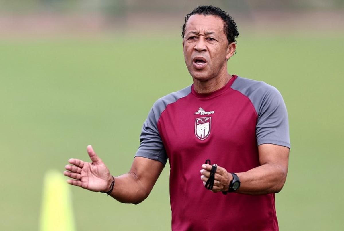 Cape Verde's head coach Pedro Leitao Bubista (R) gestures during a training session at the Injs Marcory stadium in Abidjan on January 20, 2024 during the 2024 Africa Cup of Nations (CAN) football tournament. FRANCK FIFE / AFP