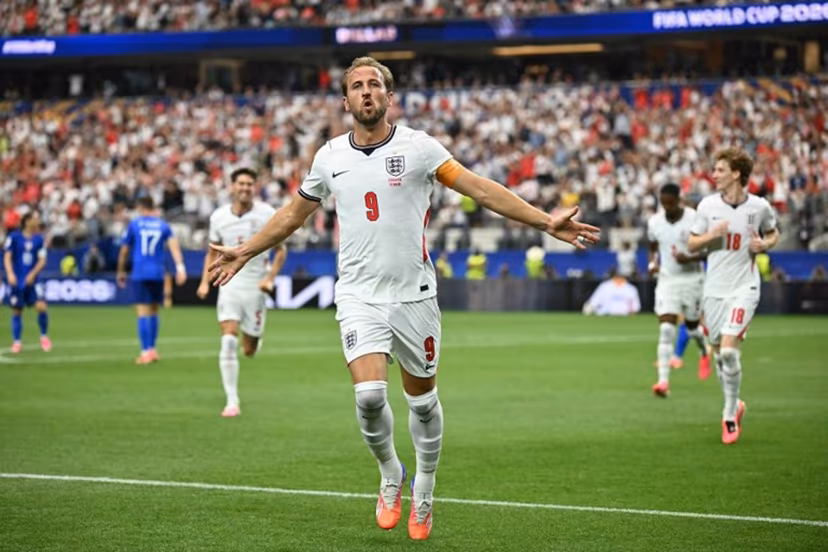 England's forward #09 Harry Kane celebrates after scoring his team's second goal during the 2026 World Cup Group L football match between England and Croatia at the Dallas Stadium in Arlington on June 17, 2026. Paul ELLIS / AFP